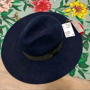 H&M navy blue hat, NWT